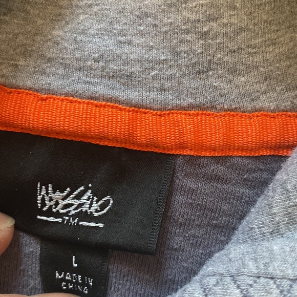 Soft gray pull over hoodie. - Picture 6 of 7